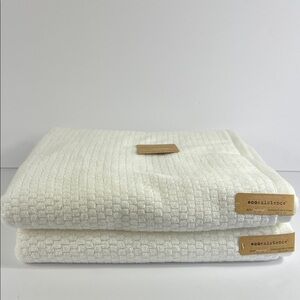 Ecoexistence White Bath Towels Oversized Waffle Weave Soft Cotton Set of 2 NEW